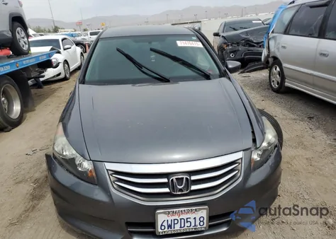 2012 Honda Accord Lxp z USA, uszkodzony, nr VIN 1HGCP2F4XCA164452